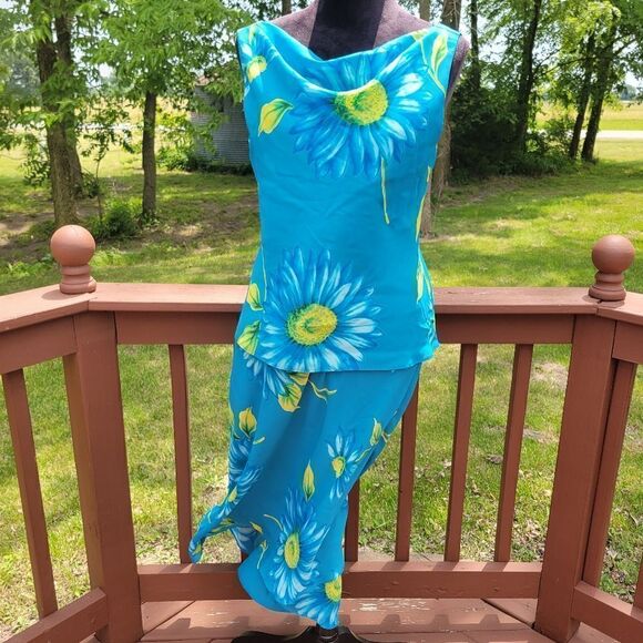 Dressbarn Blue Yellow Floral Sleeveless V-Neck Top & A-Line Skirt Set Size 10 - Picture 1 of 15